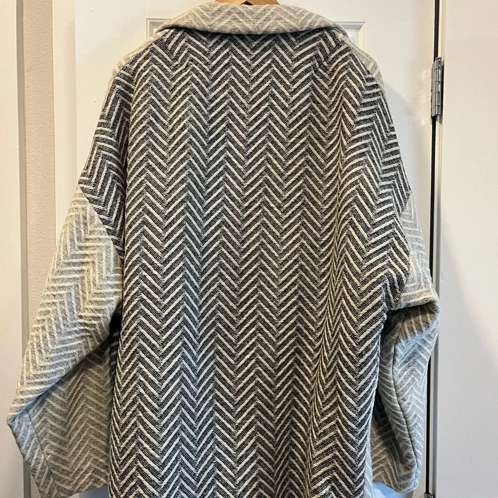 Portuguese Wool Pieper Coat in Neutral Mix-Match Hereingbone - Picture 6 of 9